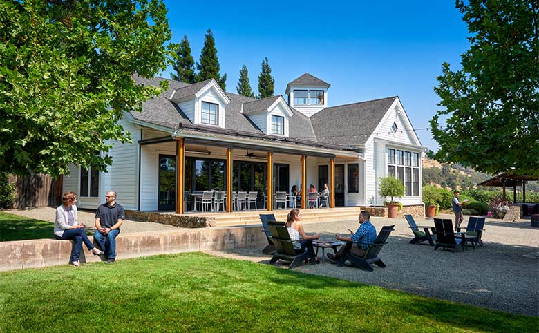 Paraduxx winery courtyard