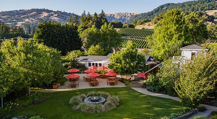 Goldeneye outdoor patio in Mendocino